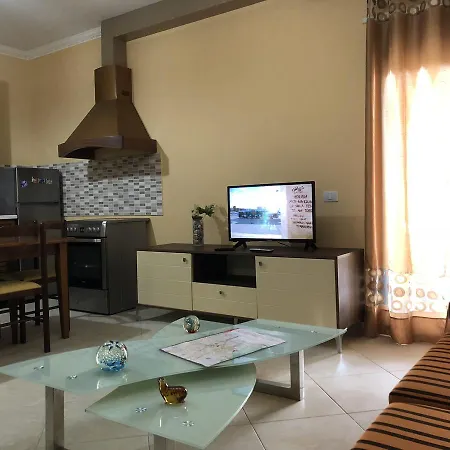 Appartamento Lt - 2 Broom & Balcony *
