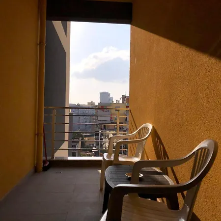 Lt - 2 Broom & Balcony