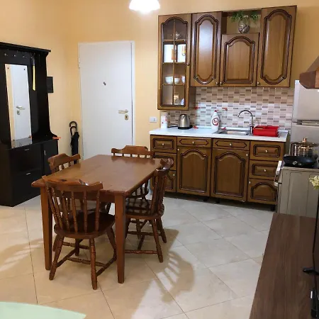 Lt - 2 Broom & Balcony Apartment *