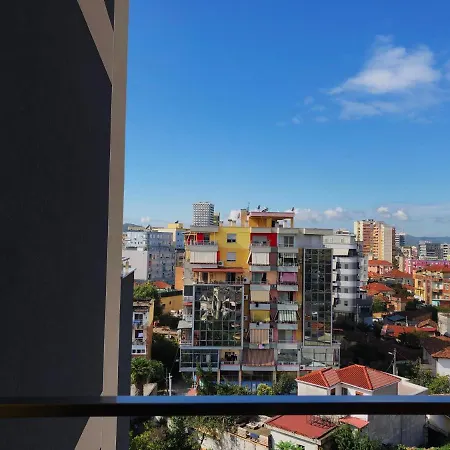 Apartment Lt - 2 Broom & Balcony *